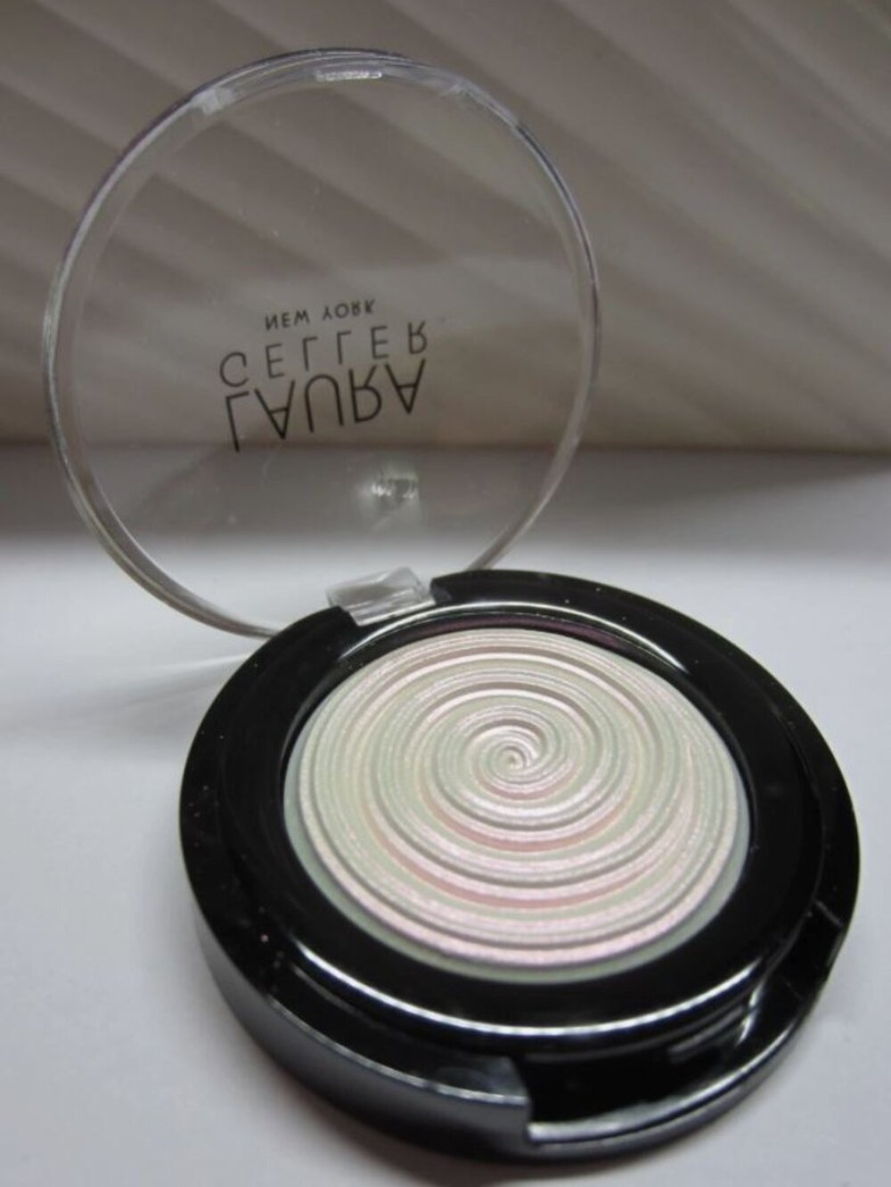 Laura Geller Baked Gelato Swirl Illuminator DIAMOND DUST -  Mini/travel size